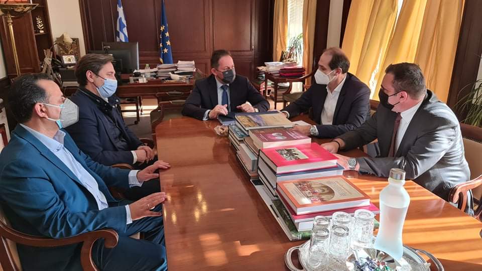 Σύσκεψη Δημάρχου στην Αθήνα με Πέτσα και Βεσυρόπουλο